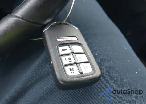 2023 Honda Odyssey Touring z USA, uszkodzony, nr VIN 5FNRL6H87PB019264